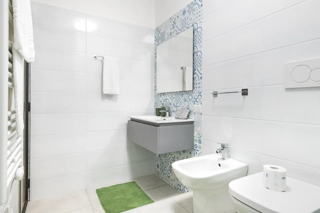 Easylife - Appena Ristrutturato Con Tutti I Comfort Milano 0*,  Italia
